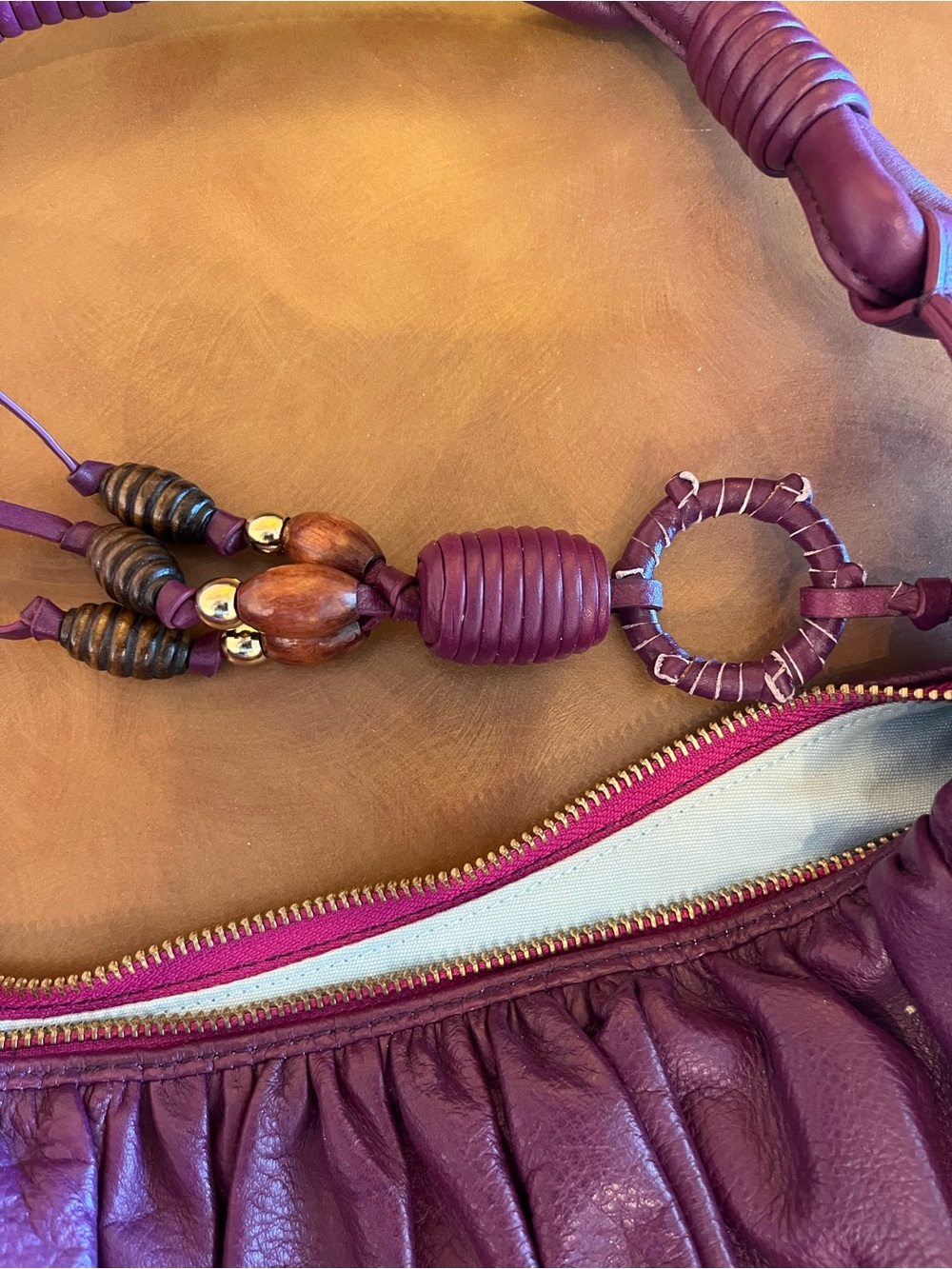 ISABELLA FIORI, purple all clean , cinched shoulder bag, NWT - Picture 4 of 10